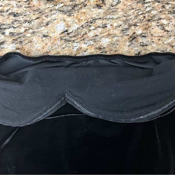 Urban Outfitters Diana Velvet HOCO Sweetheart Mini Dress Black Goth M Witch - Picture 11 of 11